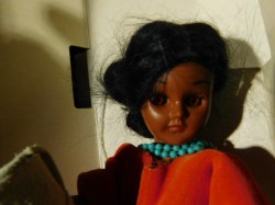 NATIVE DOLL A CLOSE UP_06